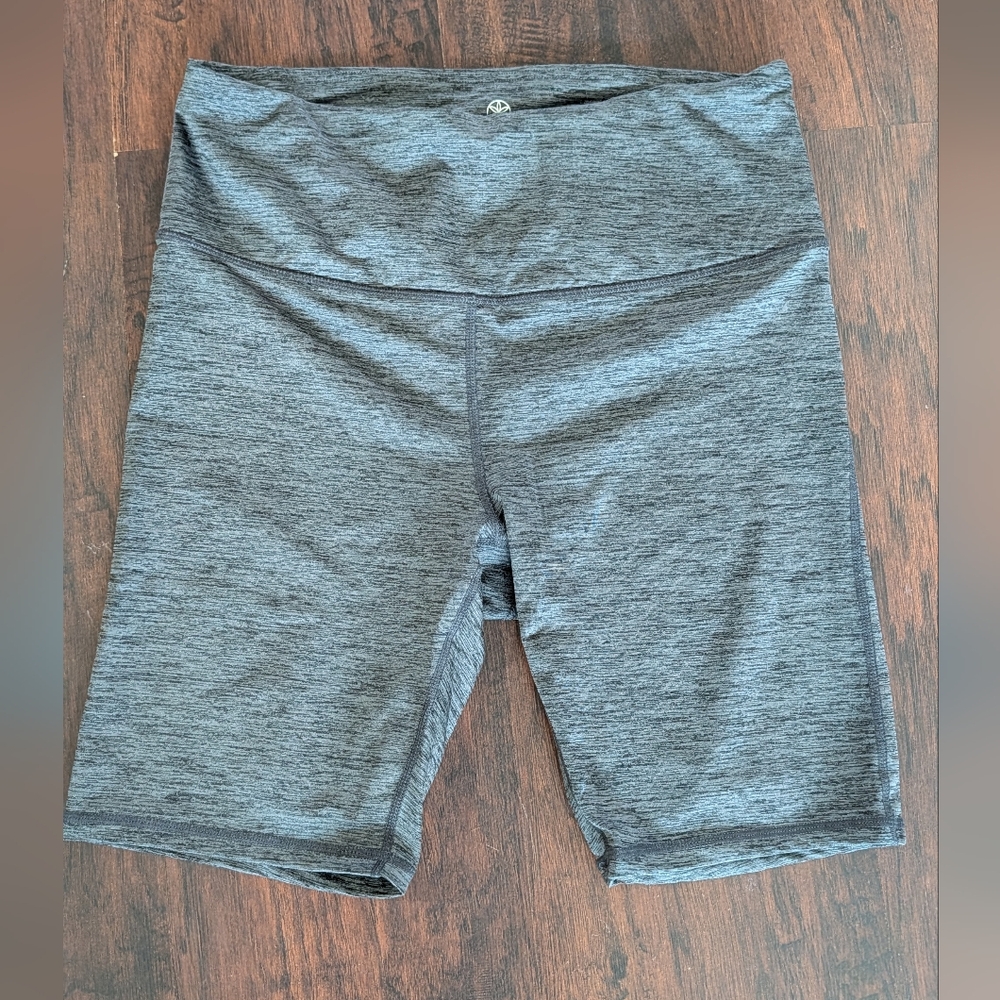 GAIAM Gray Women's Shorts